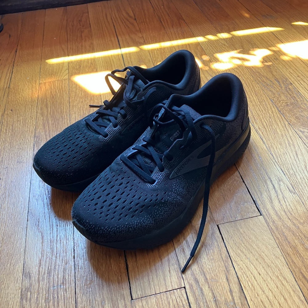 Brooks Ghost 16 Women’s Size 11